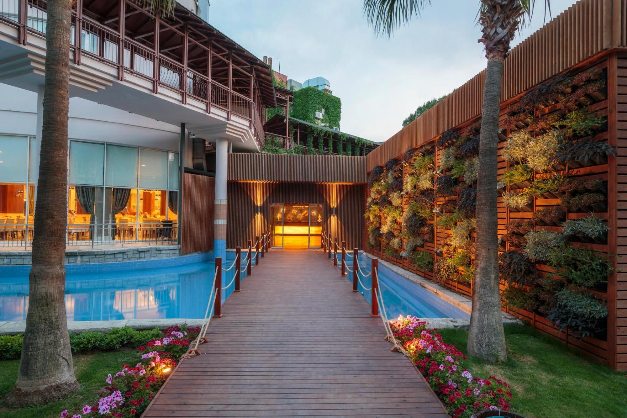 Dobedan World Palace Hotel "Ex Brand Alva Donna World Palace " Kemer Exterior photo
