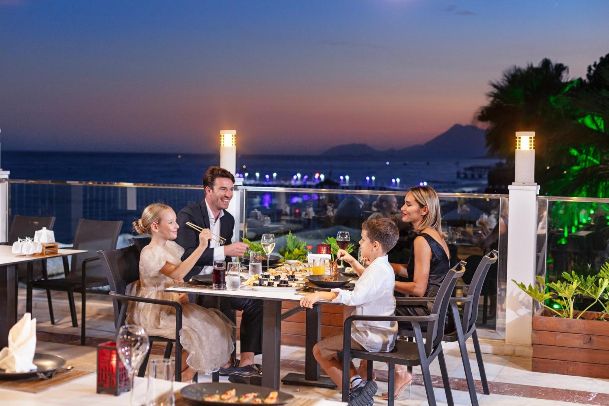 Dobedan World Palace Hotel "Ex Brand Alva Donna World Palace " Kemer Exterior photo